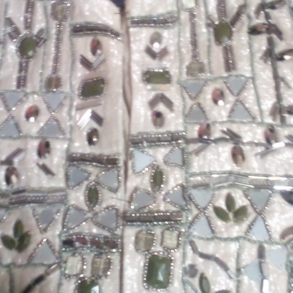 Chica's handbeaded waist coat - Picture 5 of 5